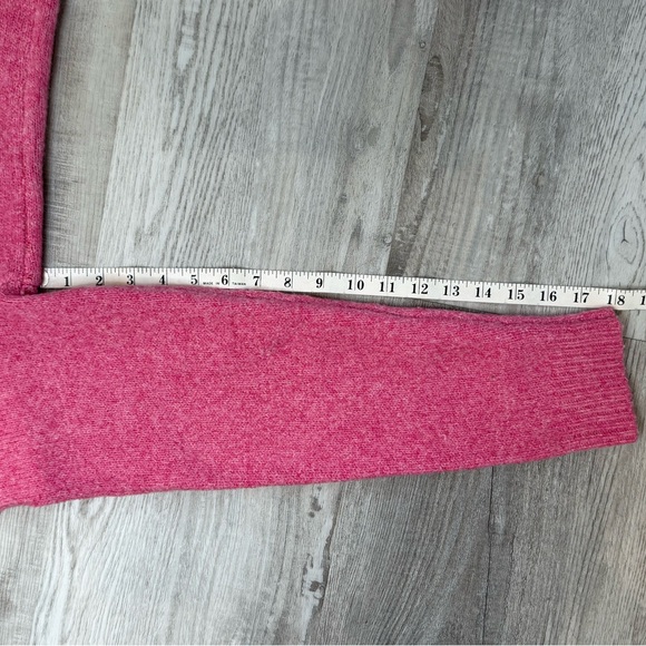 cupcakes & cashmere Pink Sweater with Red Heart women’s size XL - Picture 10 of 10